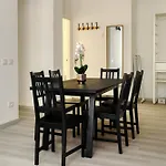 Joivy Charming 2Br Flat Near Citylife